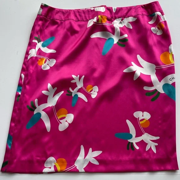 Vintage Chanel 100% Silk L Mid-length Floral Pattern Logo Super Soft Quality - Picture 3 of 4